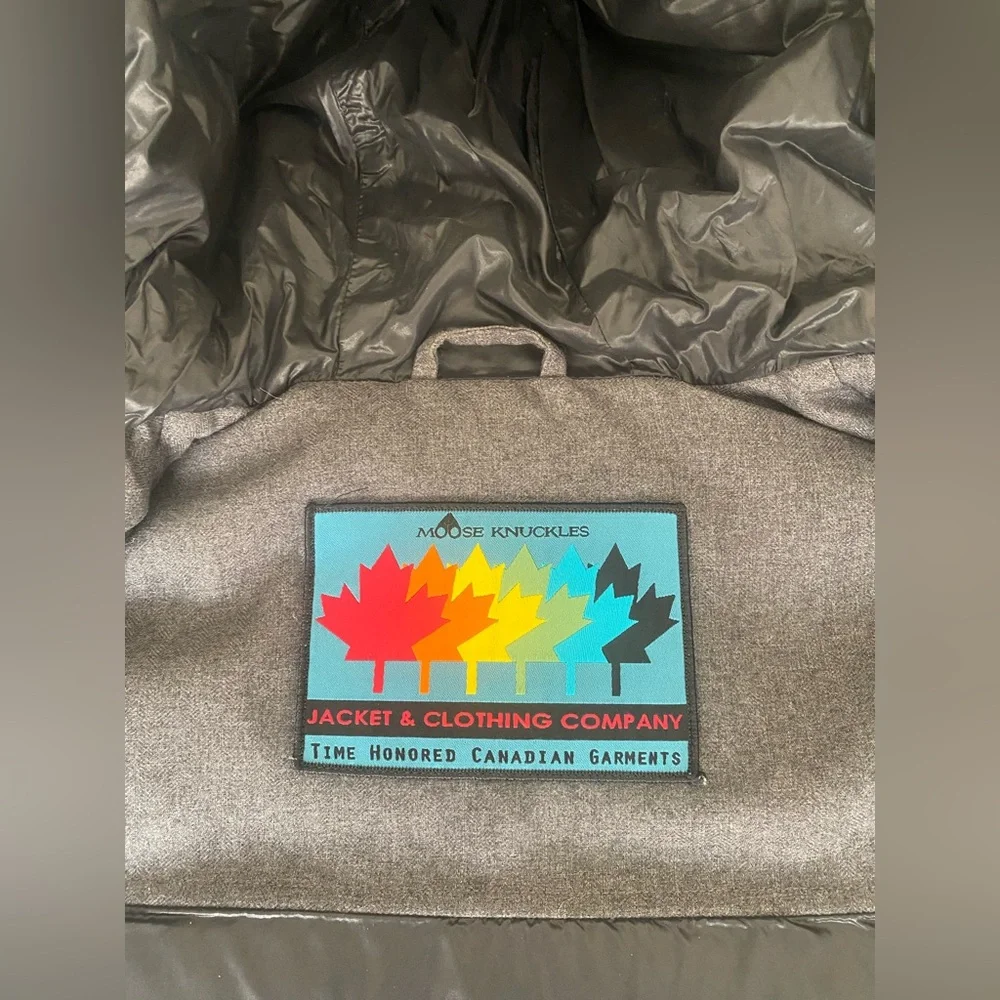 Men’s “Taylor Quilted” Moose Knuckles Winter Jacket Size Small - Picture 5 of 10